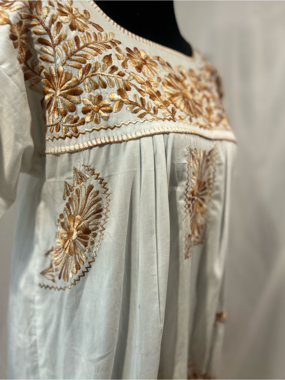 VINTAGE Huipil Mexican Dress with White Floral Embroidered with gold and brown - Picture 3 of 8